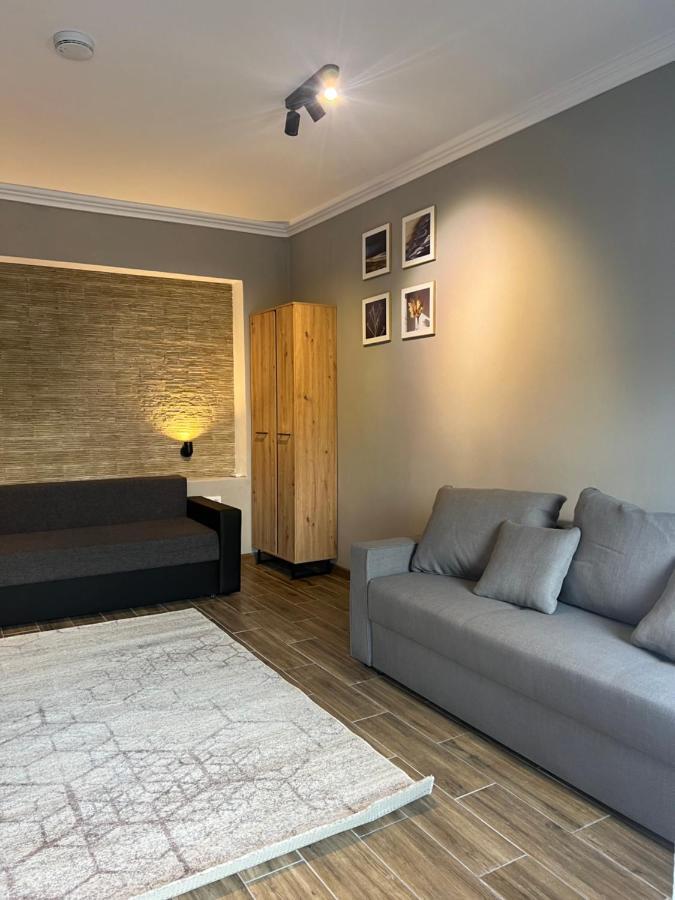 Benny & Bella Guest House Oradea Exterior foto