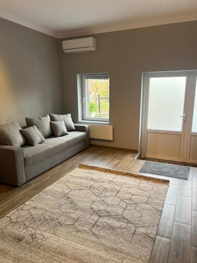 Benny & Bella Guest House Oradea Exterior foto